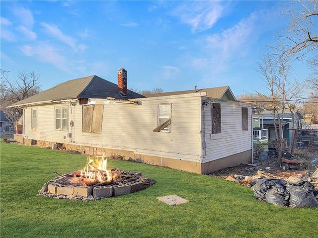 3023 Cleveland Avenue, Kansas City, MO 64128