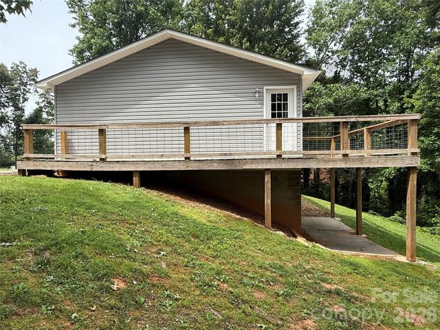 628 Hidden View Loop, Marion, NC 28752