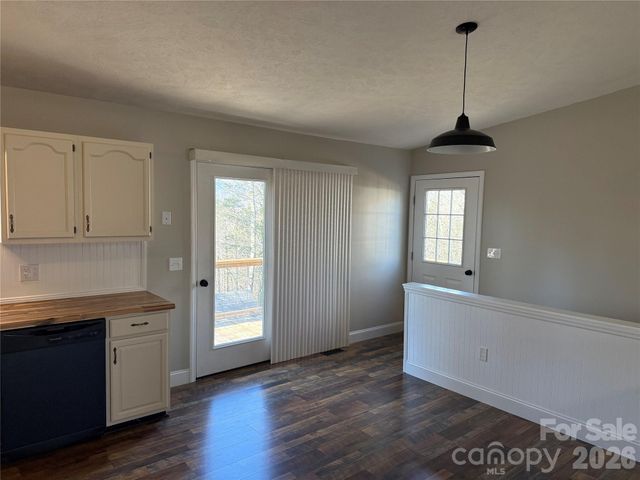 628 Hidden View Loop, Marion, NC 28752
