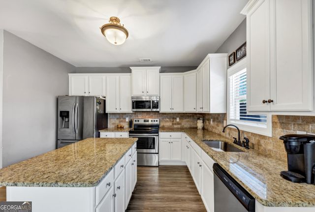 10736 Southwood Drive, Hampton, GA 30228