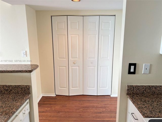 1155 Brickell Bay Dr 1107, Miami, FL 33131