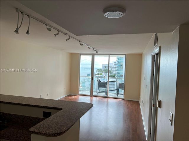 1155 Brickell Bay Dr 1107, Miami, FL 33131