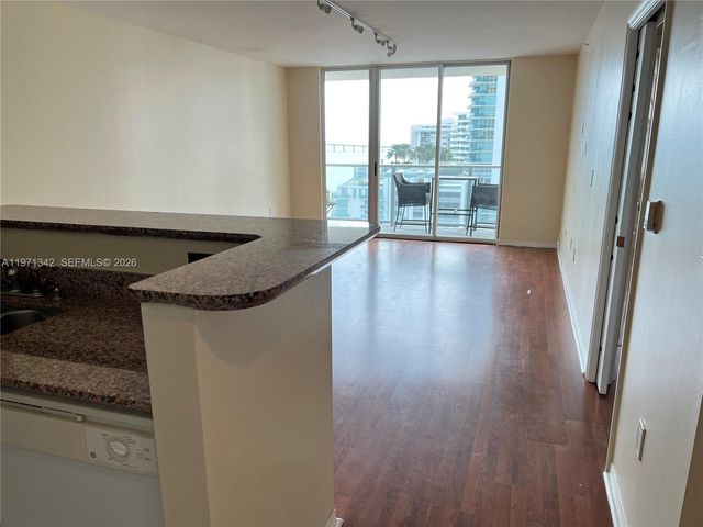 1155 Brickell Bay Dr 1107, Miami, FL 33131