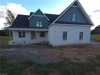 7605 Dovefield Drive, Stokesdale, NC 27357