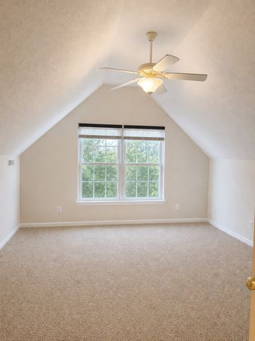 725 Calvert Ridge Rd, Westmoreland, TN 37186