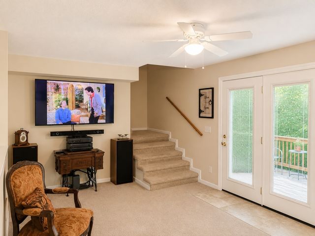 725 Calvert Ridge Rd, Westmoreland, TN 37186