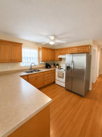 725 Calvert Ridge Rd, Westmoreland, TN 37186