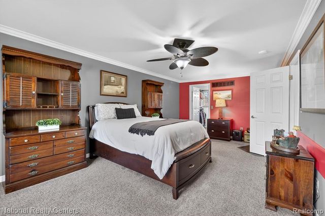 3920 Old Creek Road, Troy, MI 48084