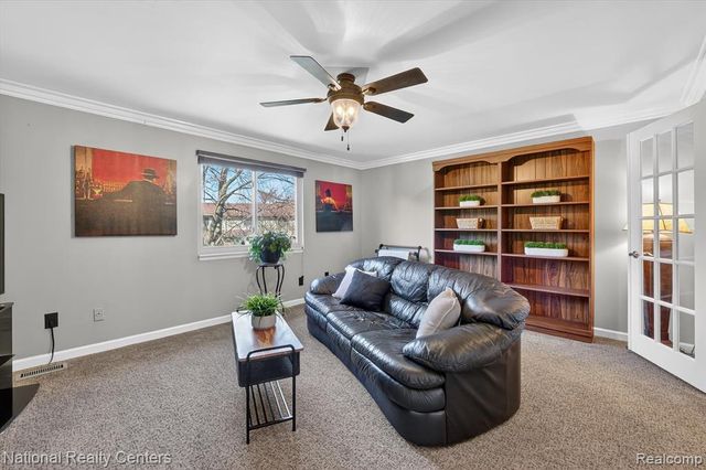 3920 Old Creek Road, Troy, MI 48084