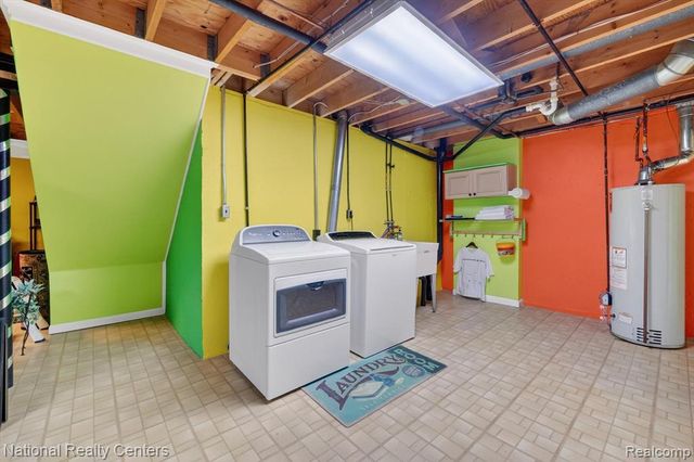 3920 Old Creek Road, Troy, MI 48084