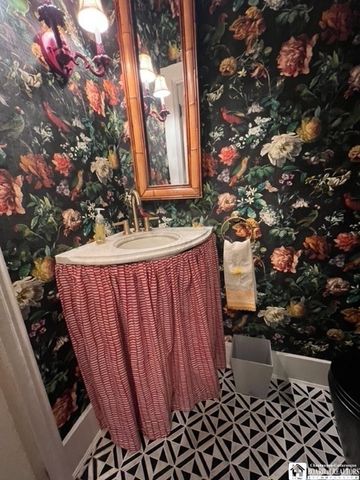 518 Lakeview Avenue, Jamestown, NY 14701