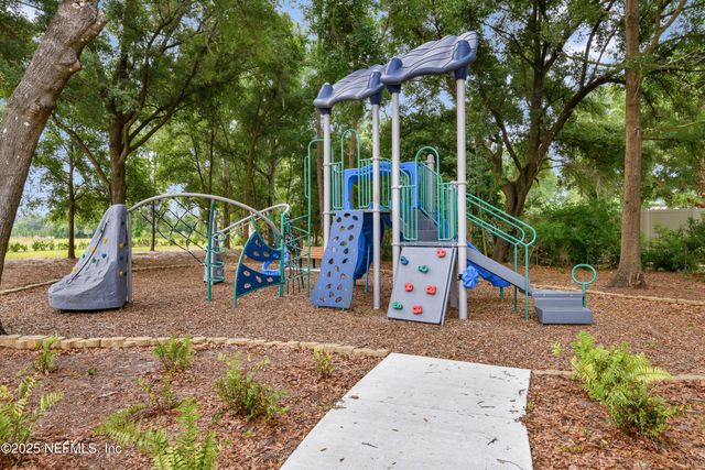 335 ALEXANDRITE Street, Deland, FL 32720