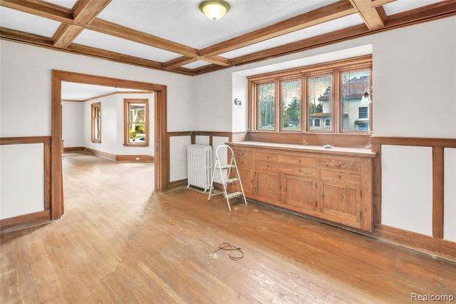 1029 E Holland Avenue, Saginaw, MI 48601