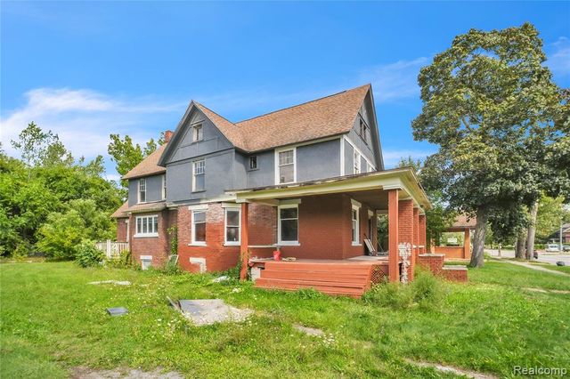 1029 E Holland Avenue, Saginaw, MI 48601