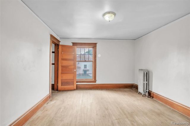 1029 E Holland Avenue, Saginaw, MI 48601