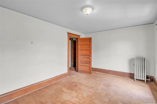 1029 E Holland Avenue, Saginaw, MI 48601