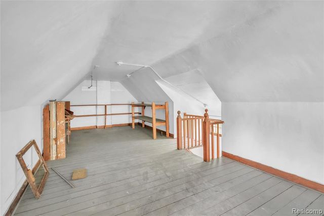 1029 E Holland Avenue, Saginaw, MI 48601