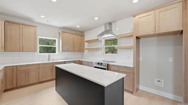 1361 PRIMROSE PATH, Canyon Lake, TX 78133