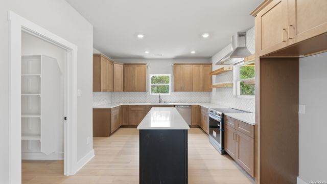 1361 PRIMROSE PATH, Canyon Lake, TX 78133