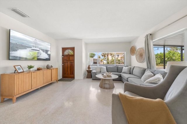 127 11TH AVENUE, Indian Rocks Beach, FL 33785