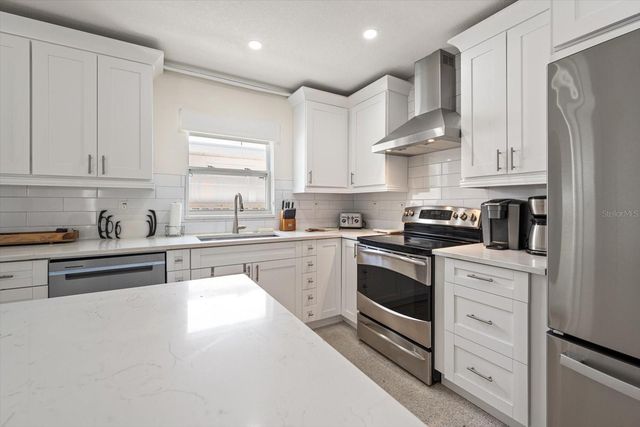 127 11TH AVENUE, Indian Rocks Beach, FL 33785