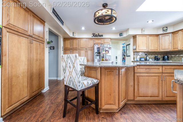 14256 Four Lakes Drive, Sterling Heights, MI 48313