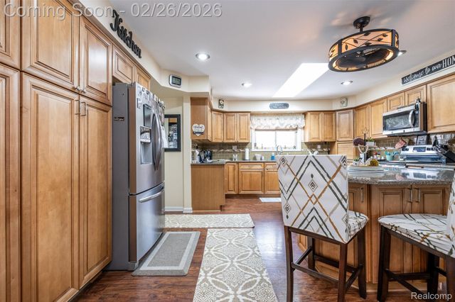 14256 Four Lakes Drive, Sterling Heights, MI 48313