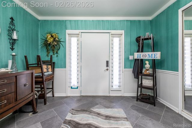 14256 Four Lakes Drive, Sterling Heights, MI 48313