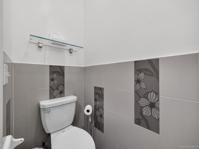 6 Rose Garden Way 203, Monsey, NY 10952