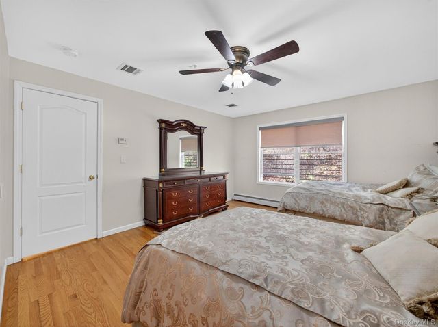 6 Rose Garden Way 203, Monsey, NY 10952