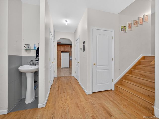 6 Rose Garden Way 203, Monsey, NY 10952