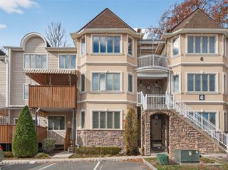 6 Rose Garden Way 203, Monsey, NY 10952