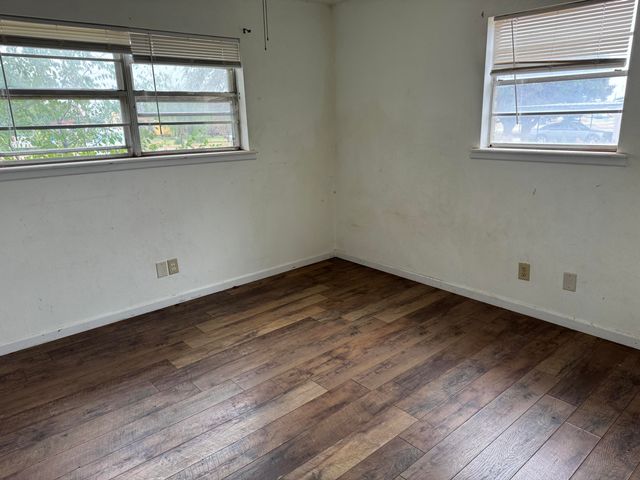 2330 E Ellis Street, Levelland, TX 79336