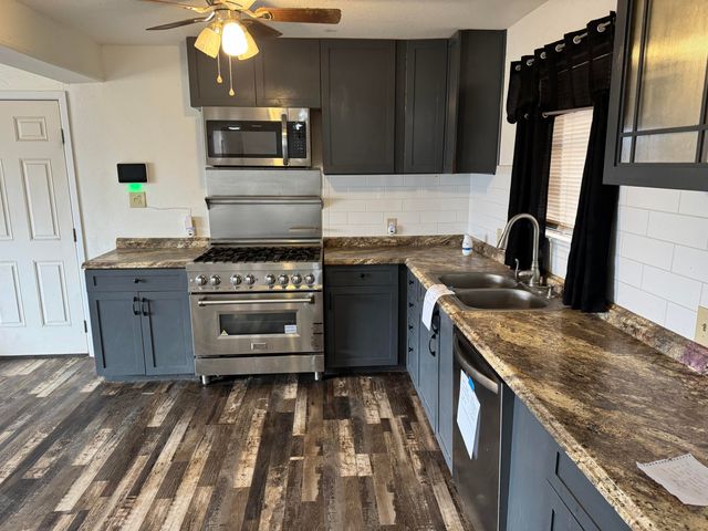 2330 E Ellis Street, Levelland, TX 79336