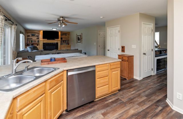 1695 Pease Drive, Pleasant Hill, IA 50327