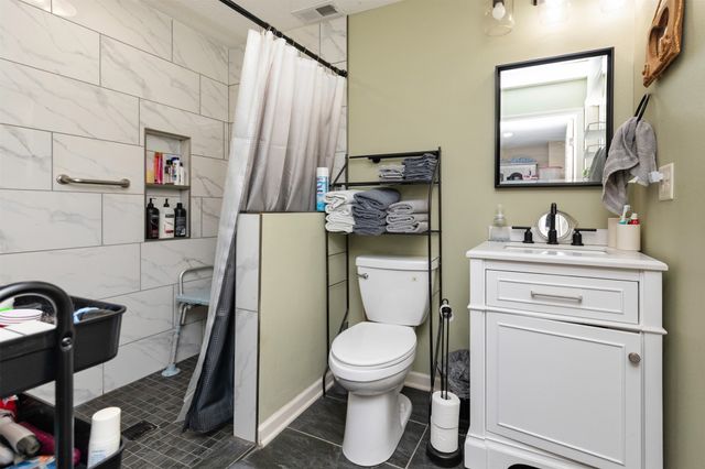 1695 Pease Drive, Pleasant Hill, IA 50327