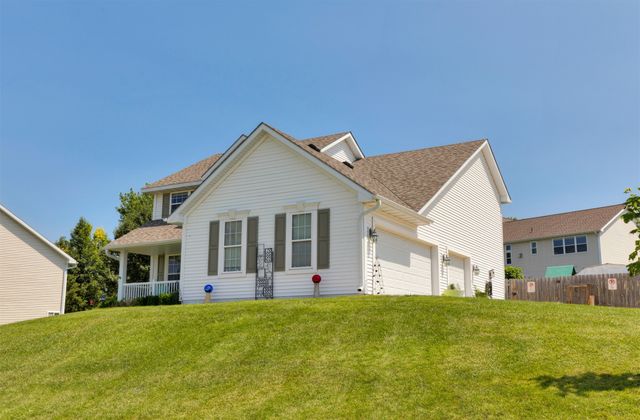 1695 Pease Drive, Pleasant Hill, IA 50327