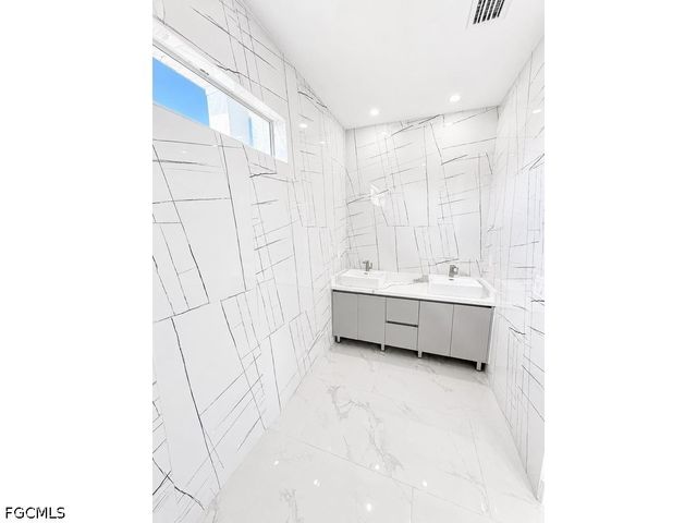 3404 NW 1st TER, Cape Coral, FL 33993