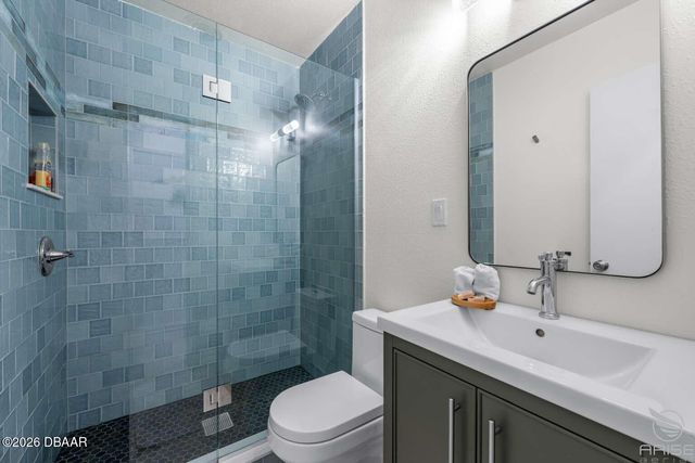 812 E 13th Avenue, New Smyrna Beach, FL 32169