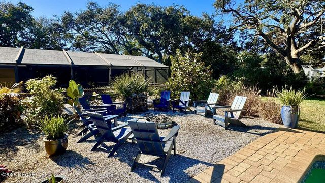 812 E 13th Avenue, New Smyrna Beach, FL 32169
