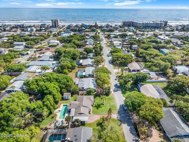 812 E 13th Avenue, New Smyrna Beach, FL 32169