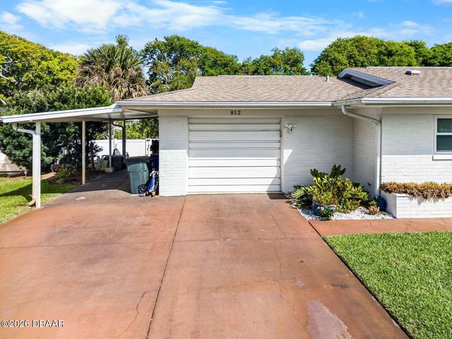 812 E 13th Avenue, New Smyrna Beach, FL 32169