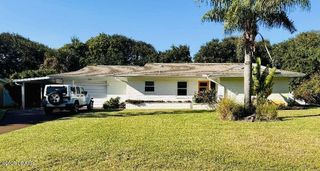 812 E 13th Avenue, New Smyrna Beach, FL 32169