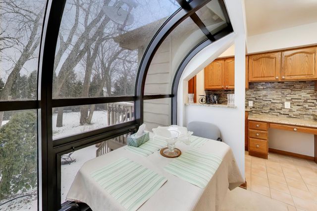 726 Knoxbury Lane 3, Schererville, IN 46375