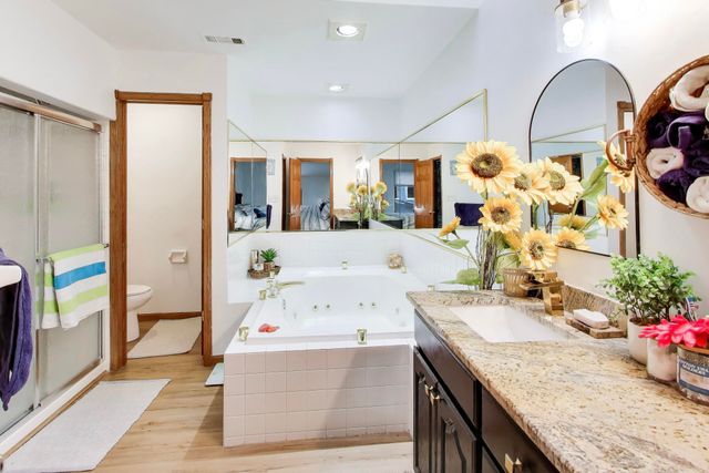 726 Knoxbury Lane 3, Schererville, IN 46375