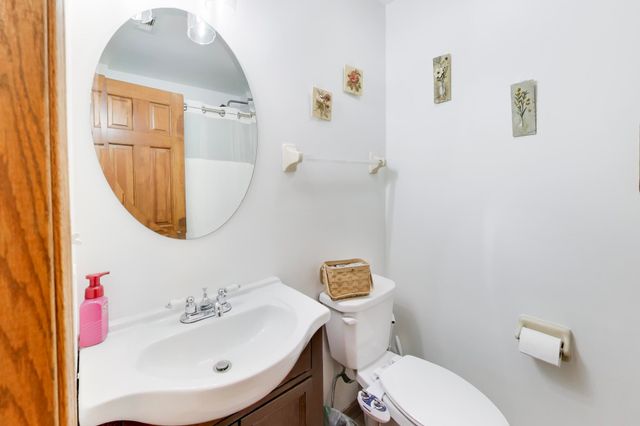 726 Knoxbury Lane 3, Schererville, IN 46375