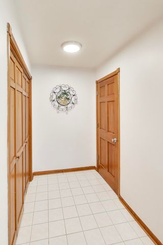 726 Knoxbury Lane 3, Schererville, IN 46375