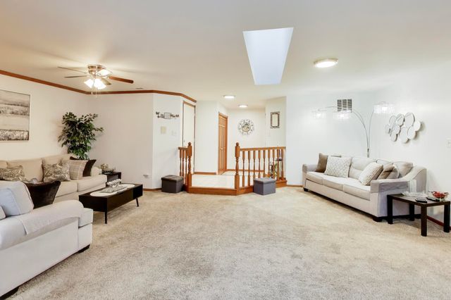 726 Knoxbury Lane 3, Schererville, IN 46375