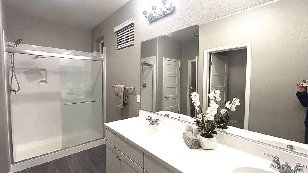 Image 12 of property listing at 176 Agustin Narvaez Street, San Jose, CA 95136