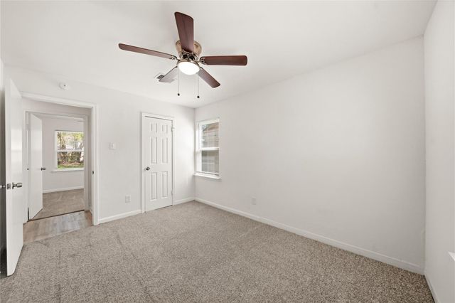 2942 Knotty Oaks Trail, Houston, TX 77045